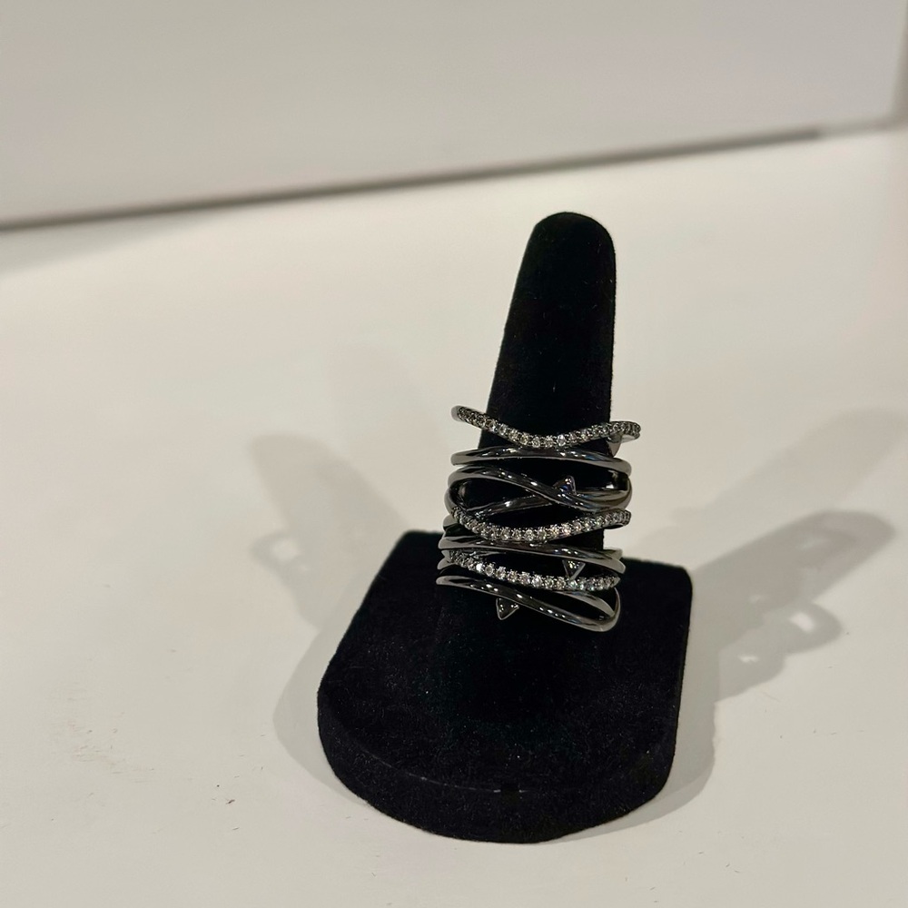 nOir Jewelry CZ stones and Gunmetal Ring - NWOT